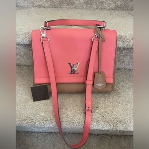 Pristine Louis Vuitton lock me bag rare gorgeous color Price is firm